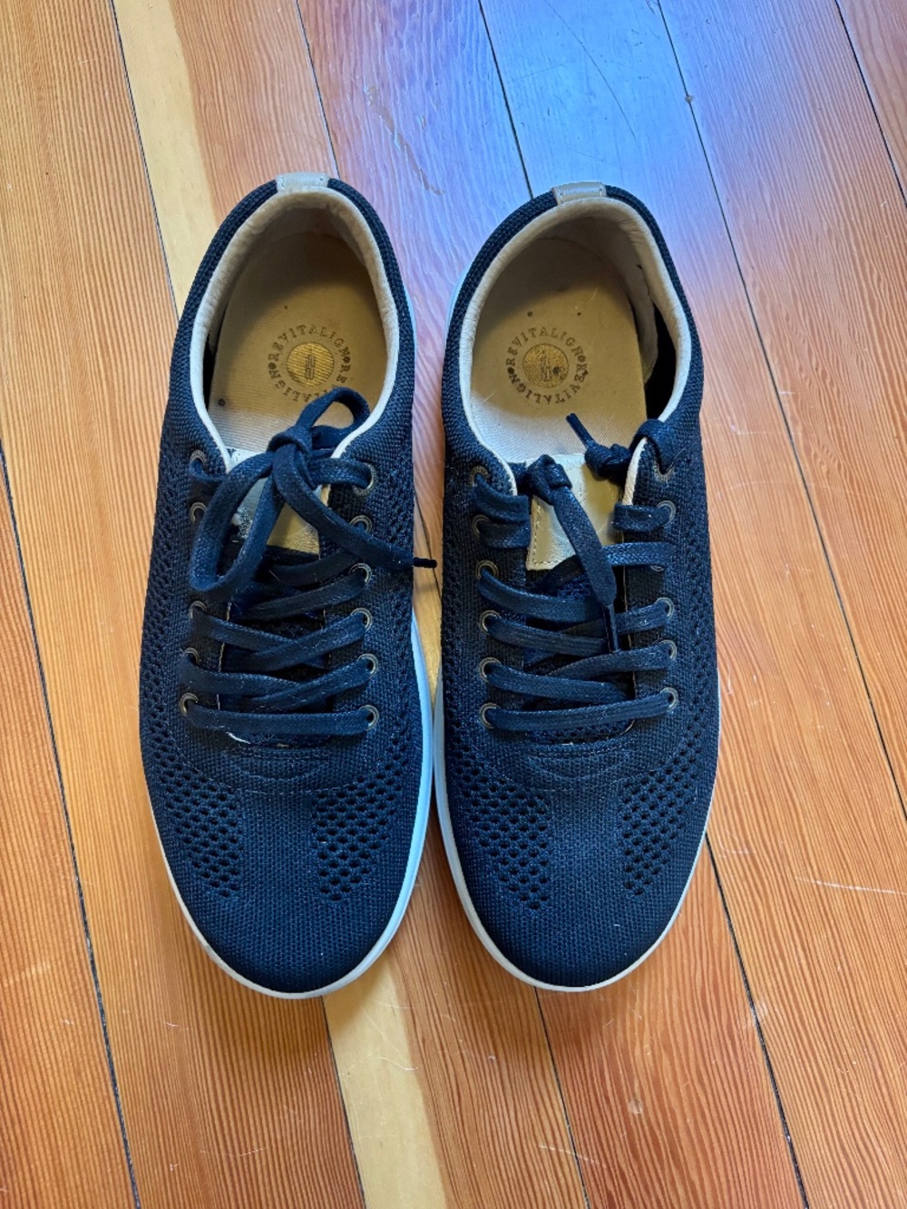 Men’s navy Revitalign sneakers
